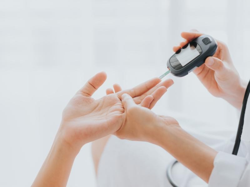 Quais são os exames essenciais para diagnóstico de diabetes